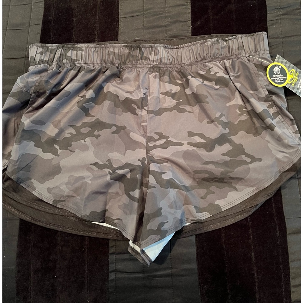Athletic Works running shorts gray camouflage size XXL (20)